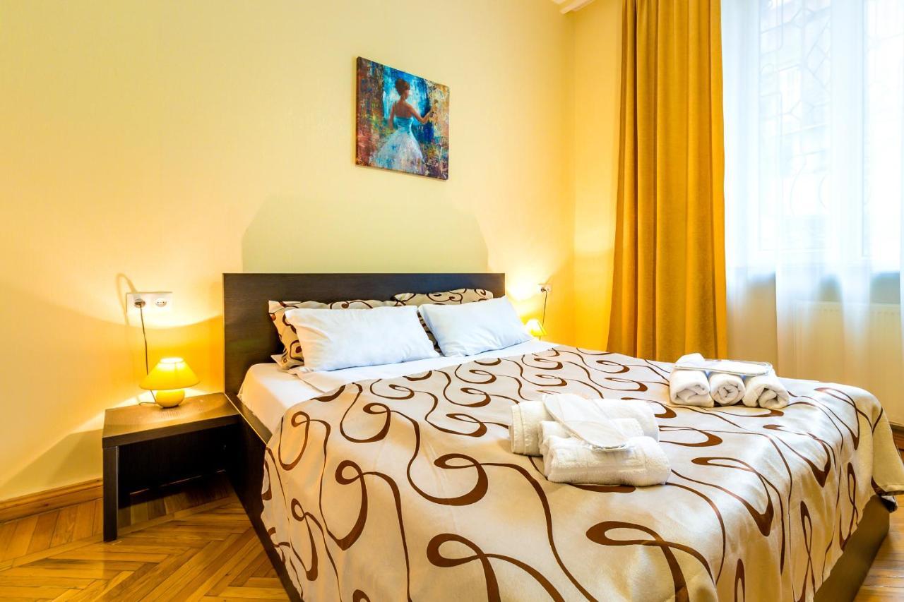 V Park Hotel Tbilisi Esterno foto